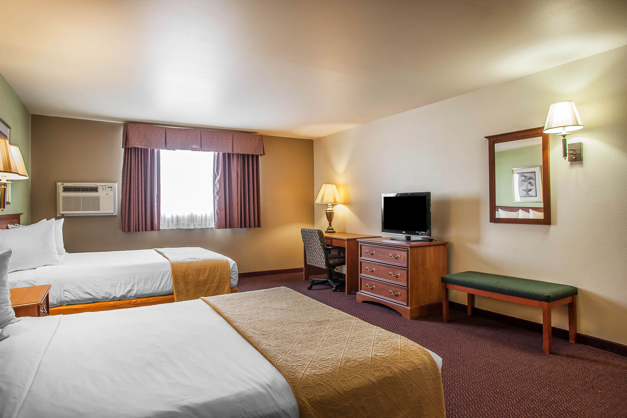 Discount Coupon for Quality Inn & Suites Hannibal in Hannibal, Missouri