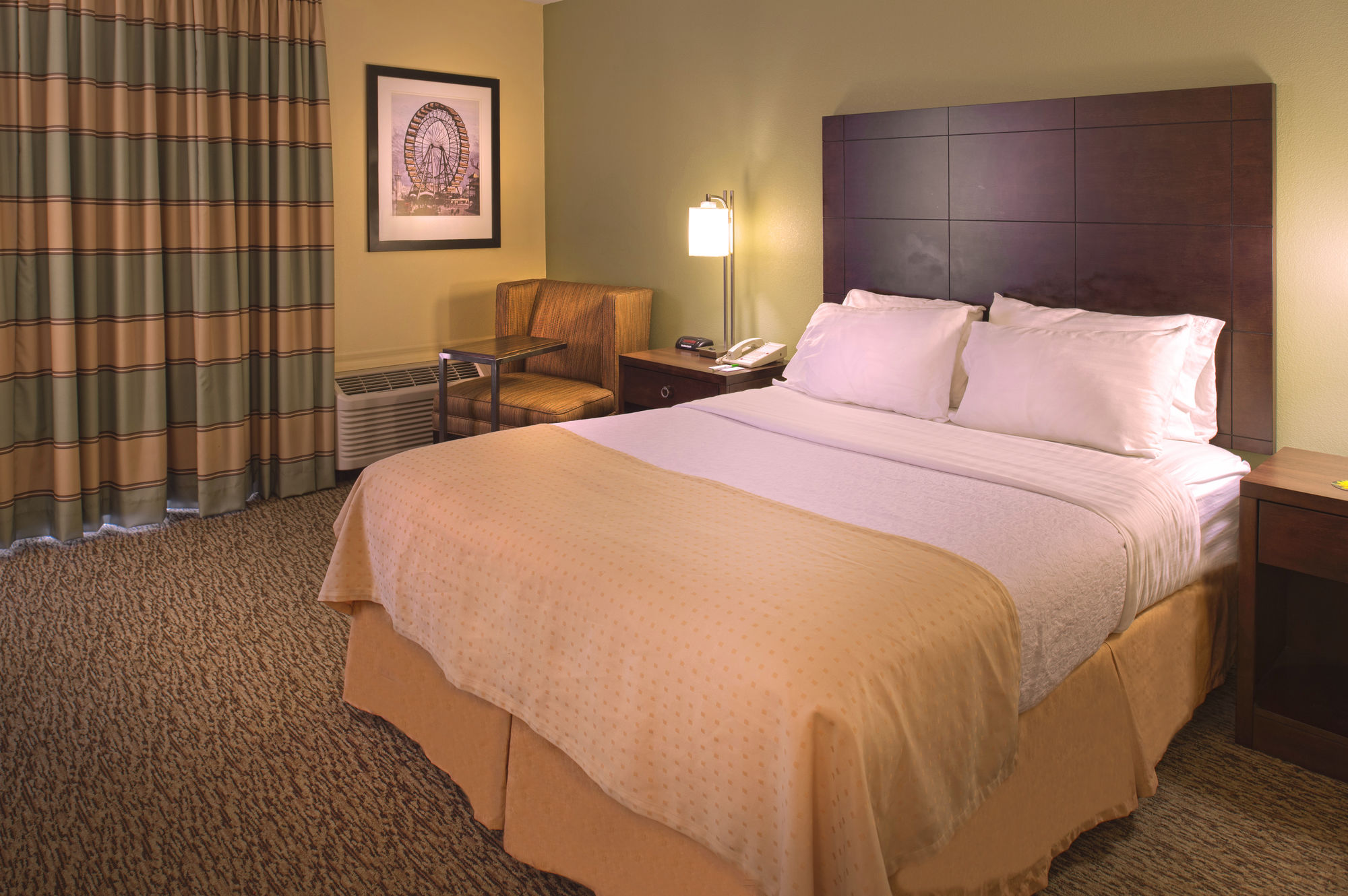 Discount Coupon for Holiday Inn St. Louis Forest Park/Hampton Ave. in St Louis, Missouri