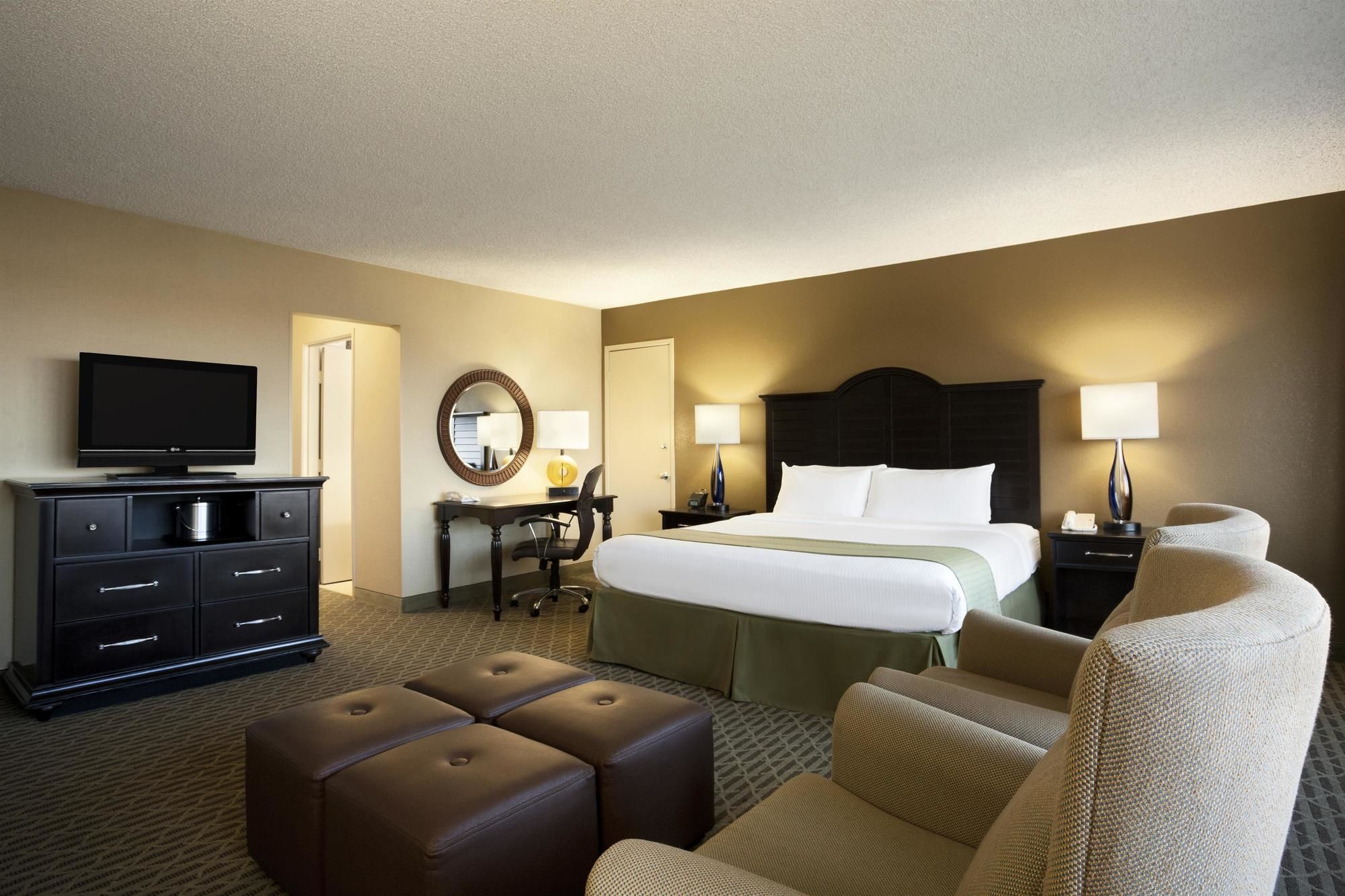 Wyndham Santa Monica At The Pier in Santa Monica, ca