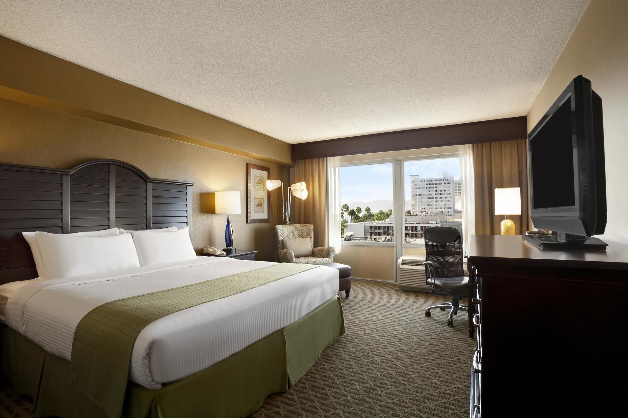 Wyndham Santa Monica At The Pier in Santa Monica, ca