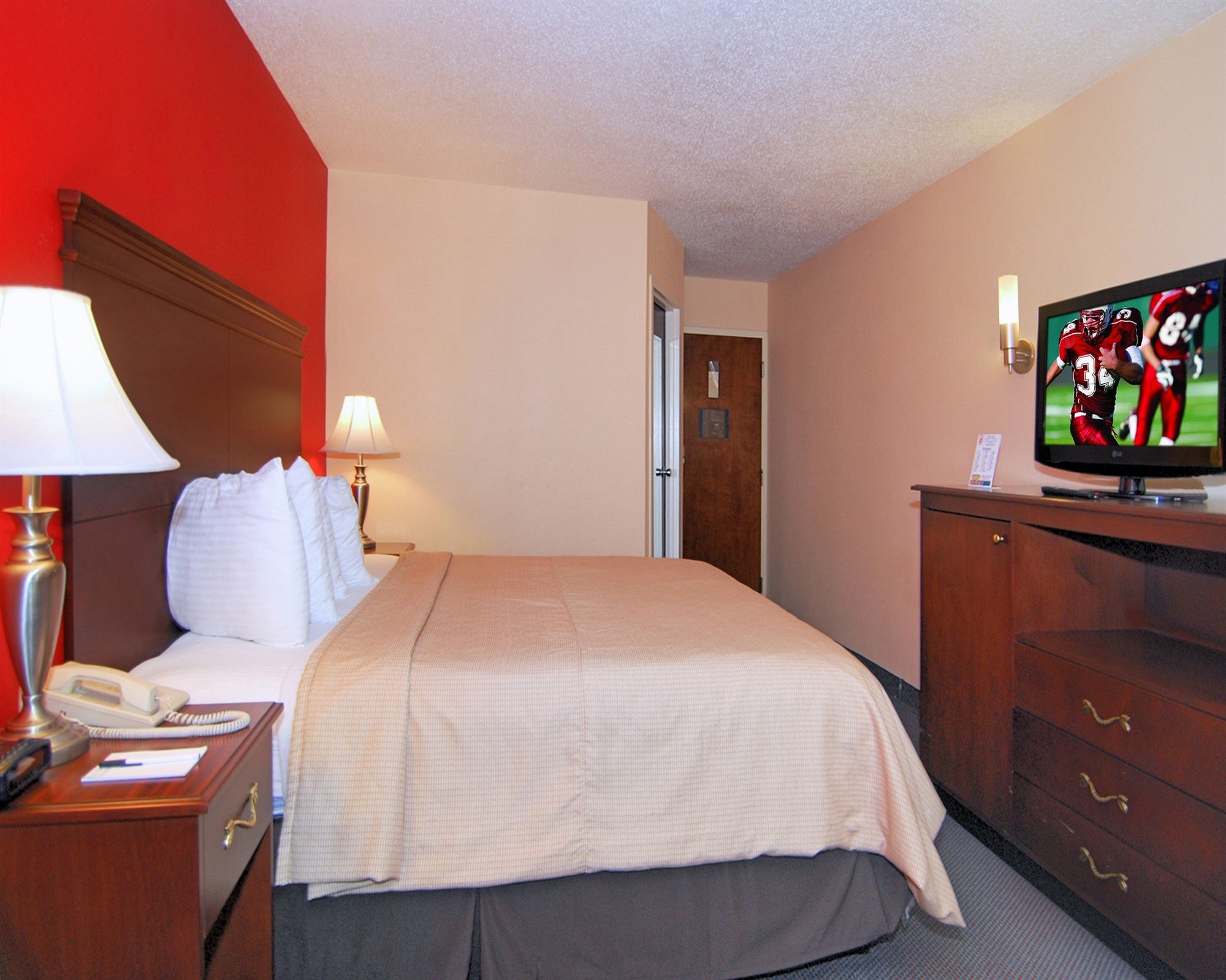 Discount Coupon for Red Roof Inn in Nashville, Tennessee - Save Money!