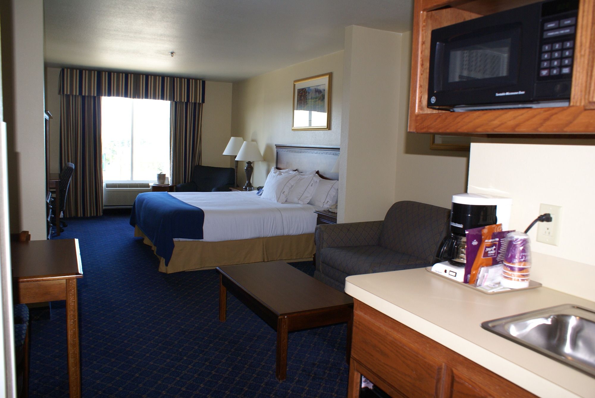 Discount Coupon for Holiday Inn Express Hotel & Suites Mountain Home in