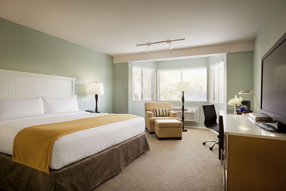 The Lodge at Tiburon in Tiburon, ca