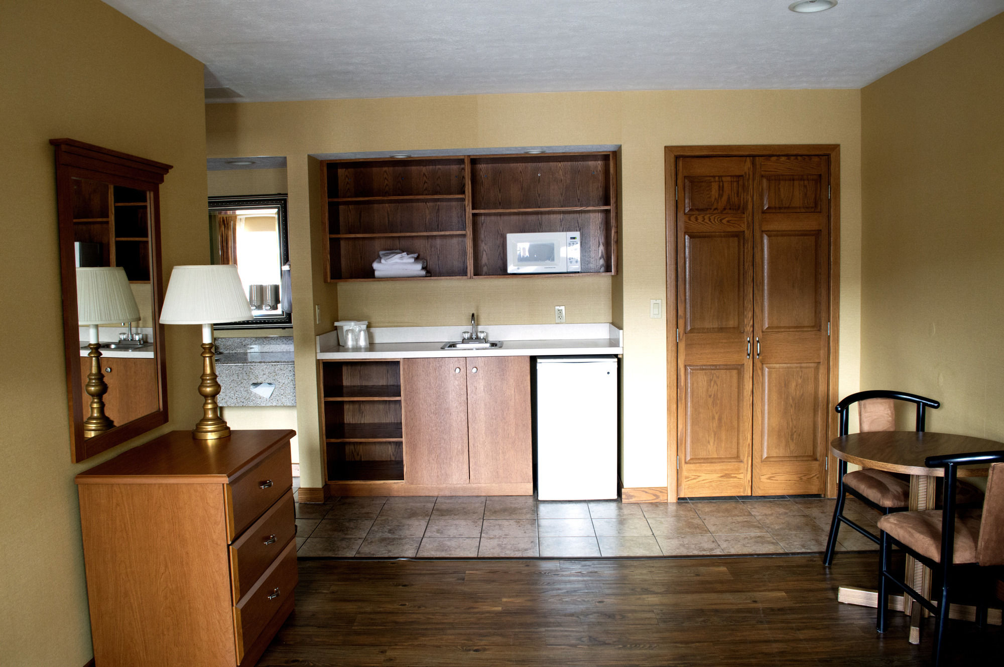 South Shore Inn in Sandusky, OH