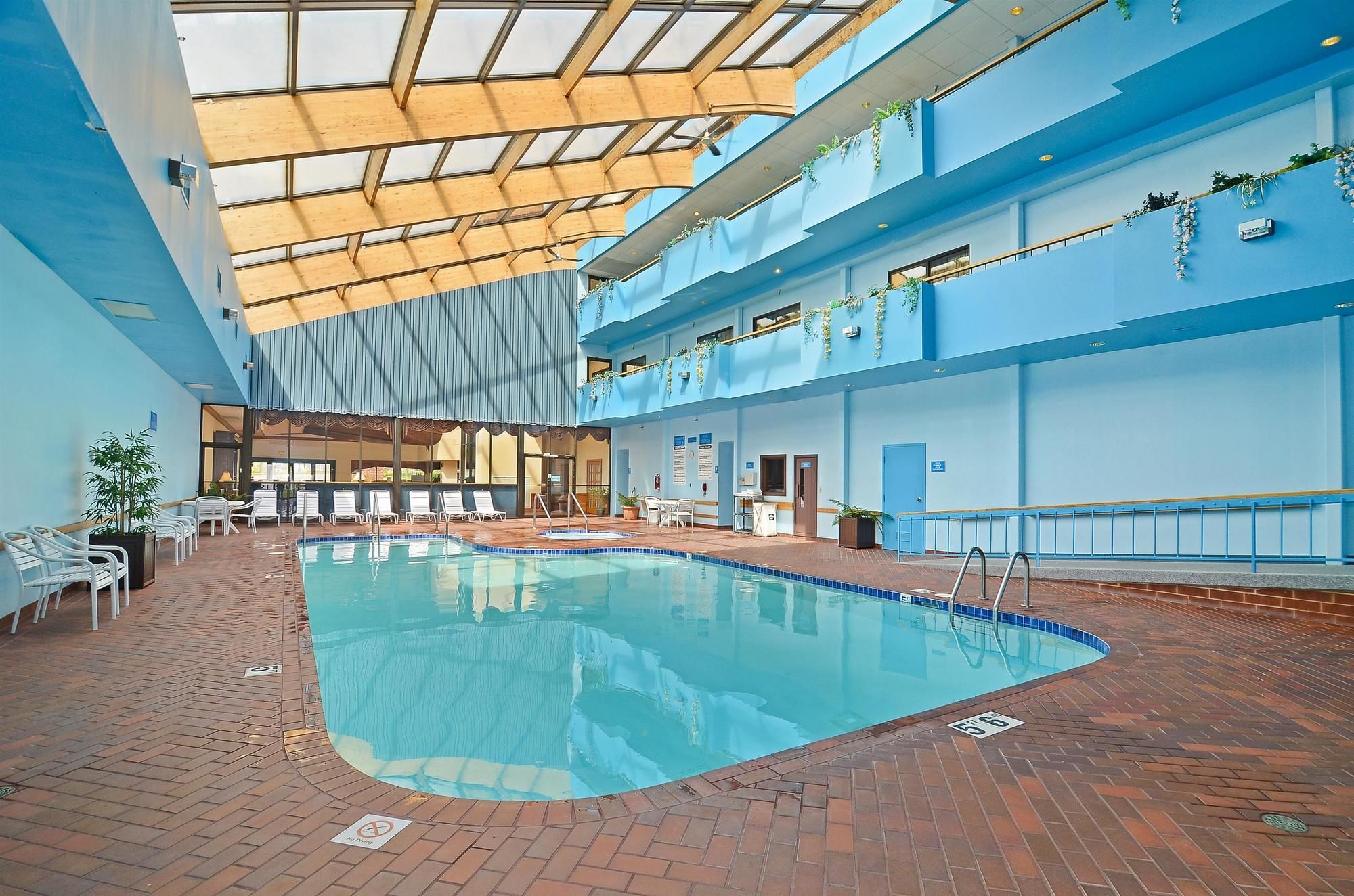 Discount Coupon for Best Western Lakefront Hotel in Manitowoc, Wisconsin Save Money!