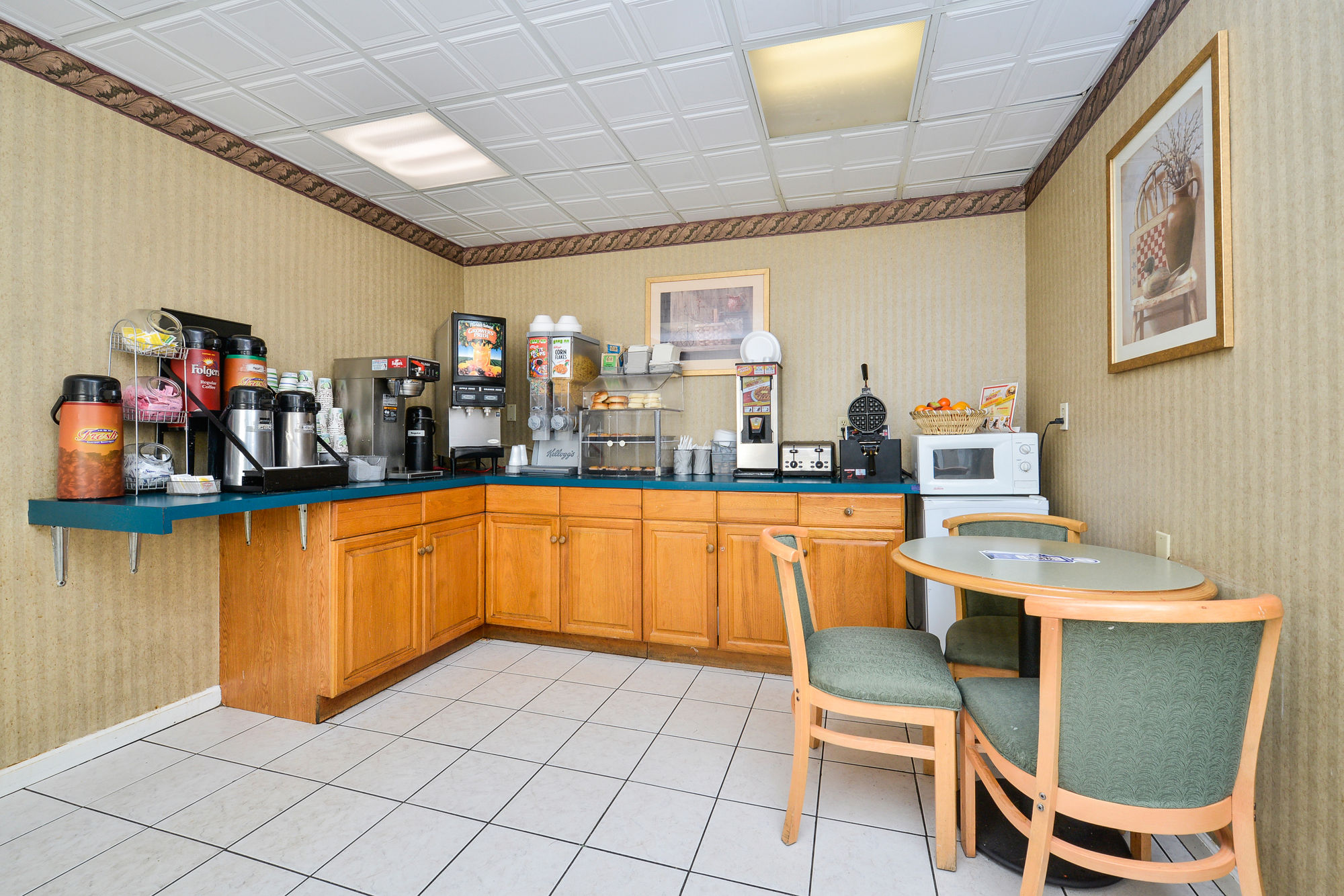 Discount Coupon for Howard Johnson Express Inn Lenox in Lenox