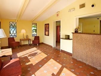 Super 8 Motel Lantana West Palm Beach in Lantana, FL