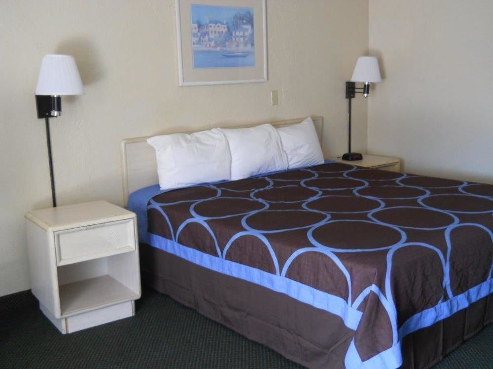 Super 8 Motel Lantana West Palm Beach in Lantana, FL