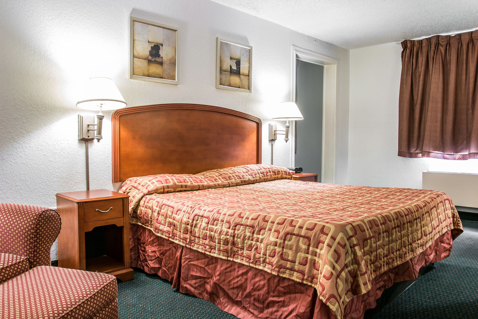 Discount Coupon for Econo Lodge in Kalamazoo, Michigan Save Money!