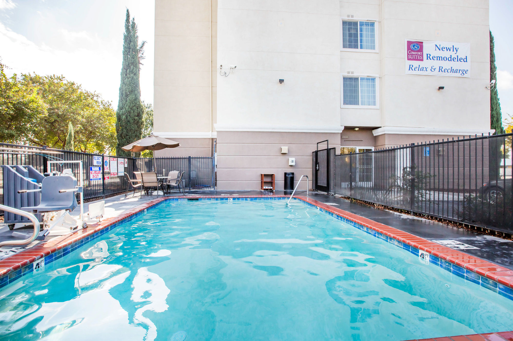 Clovis Hotel Coupons for Clovis, California