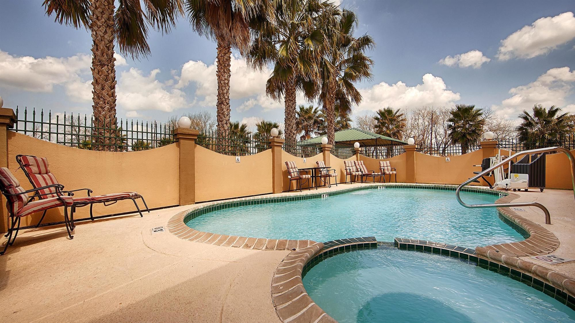 Best Western Executive Inn in Hallettsville, TX