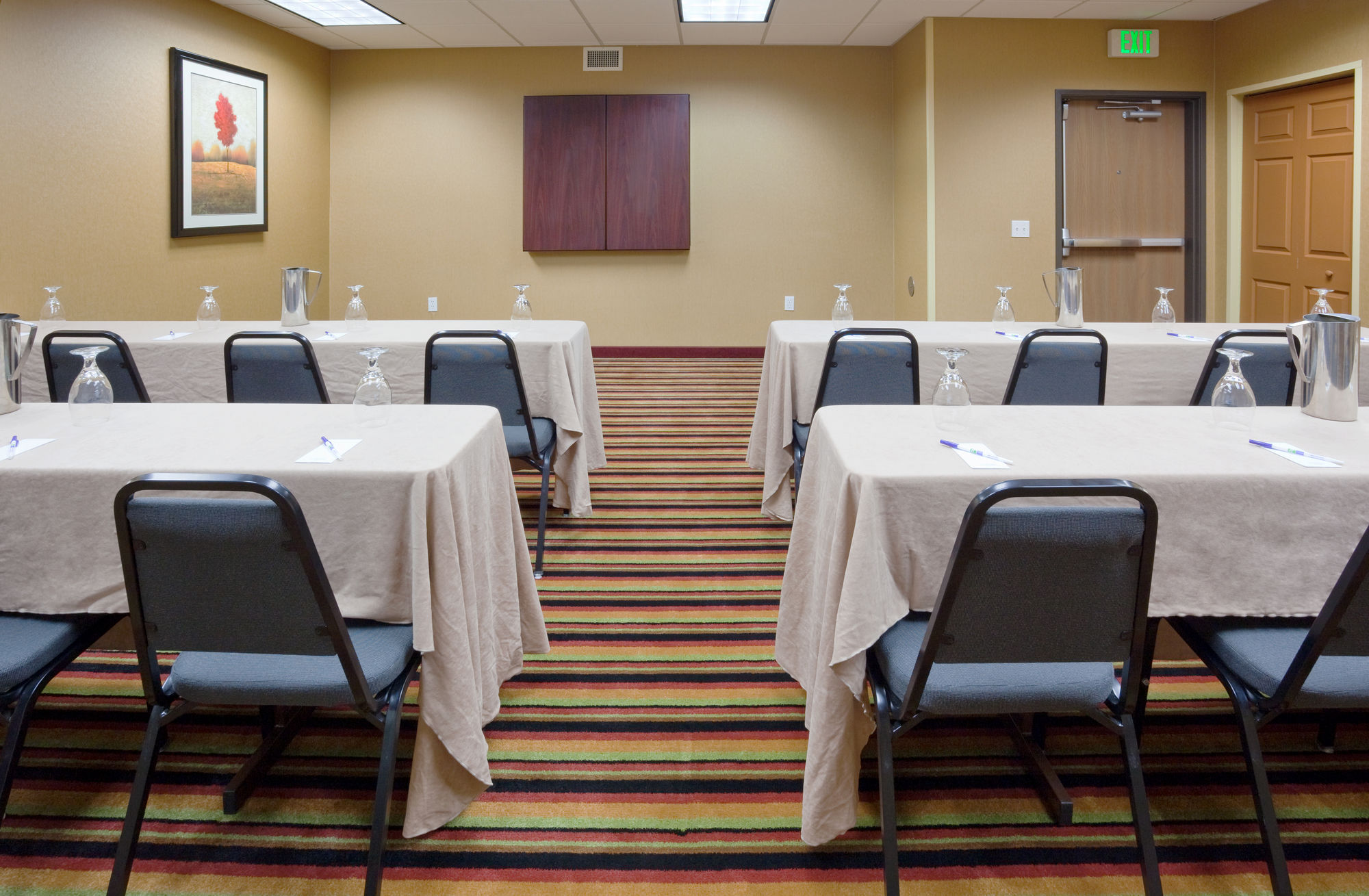 Holiday Inn Express and Suites Stevens Point in Stevens Point, WI