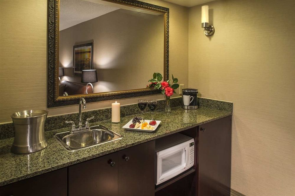 Doubletree by Hilton Raleigh Durham Airport at Research Tria in Research Triangle Park, nc