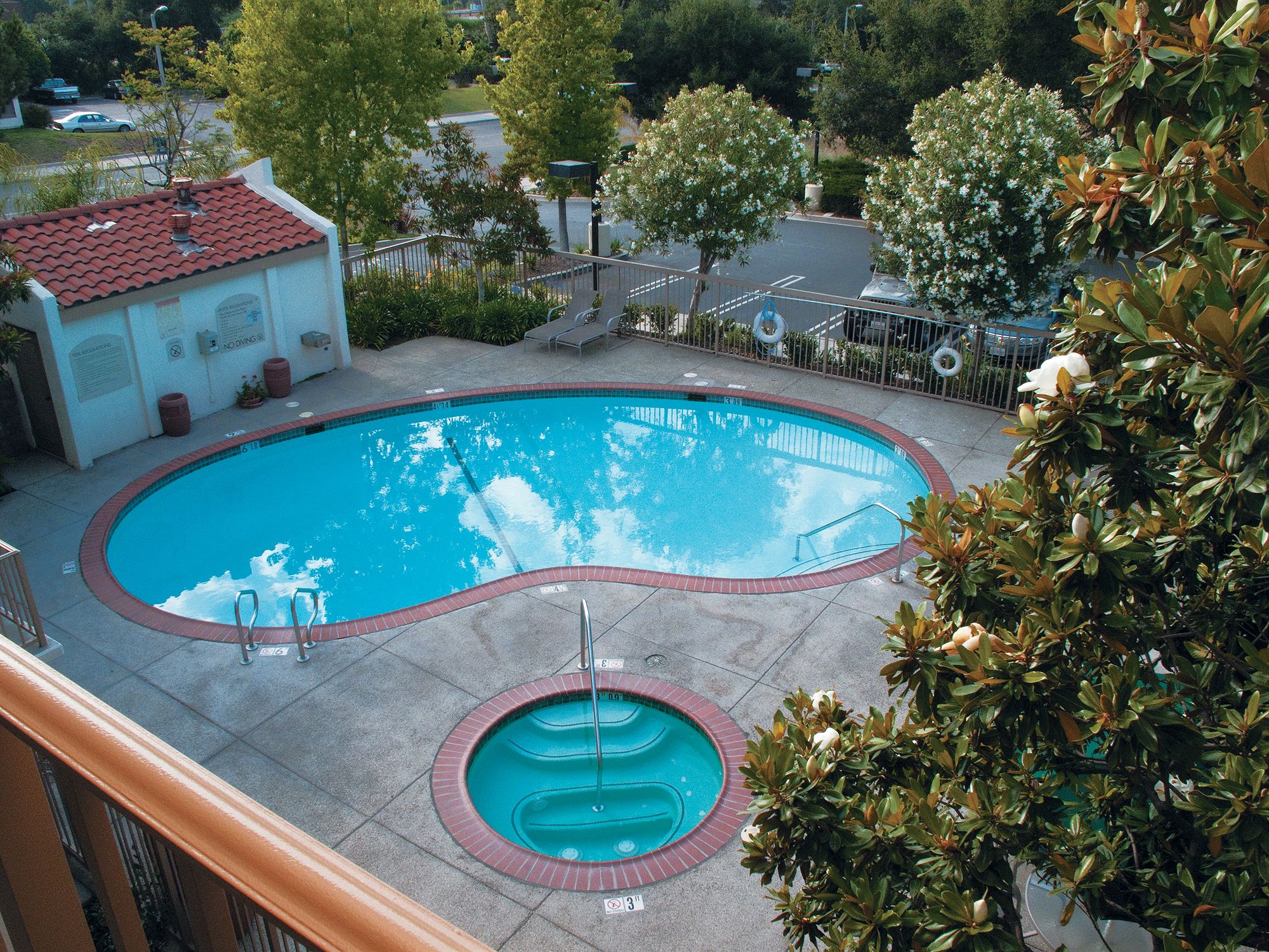 Discount Coupon for La Quinta Inn & Suites Thousand Oaks Newbury Park