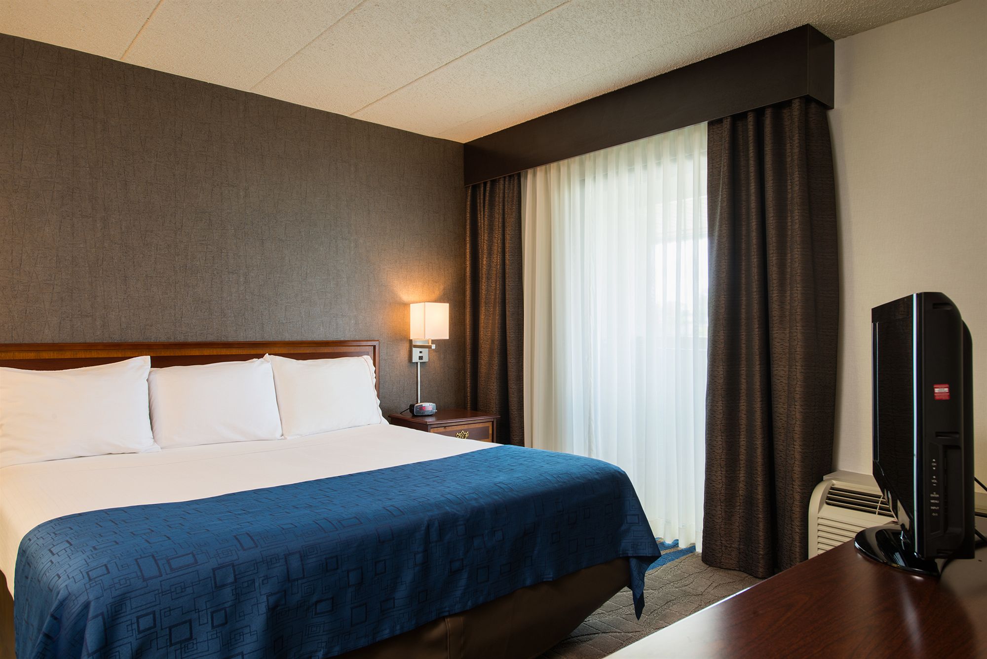 Holiday Inn Express Hotel & Suites King of Prussia in King Of Prussia, pa