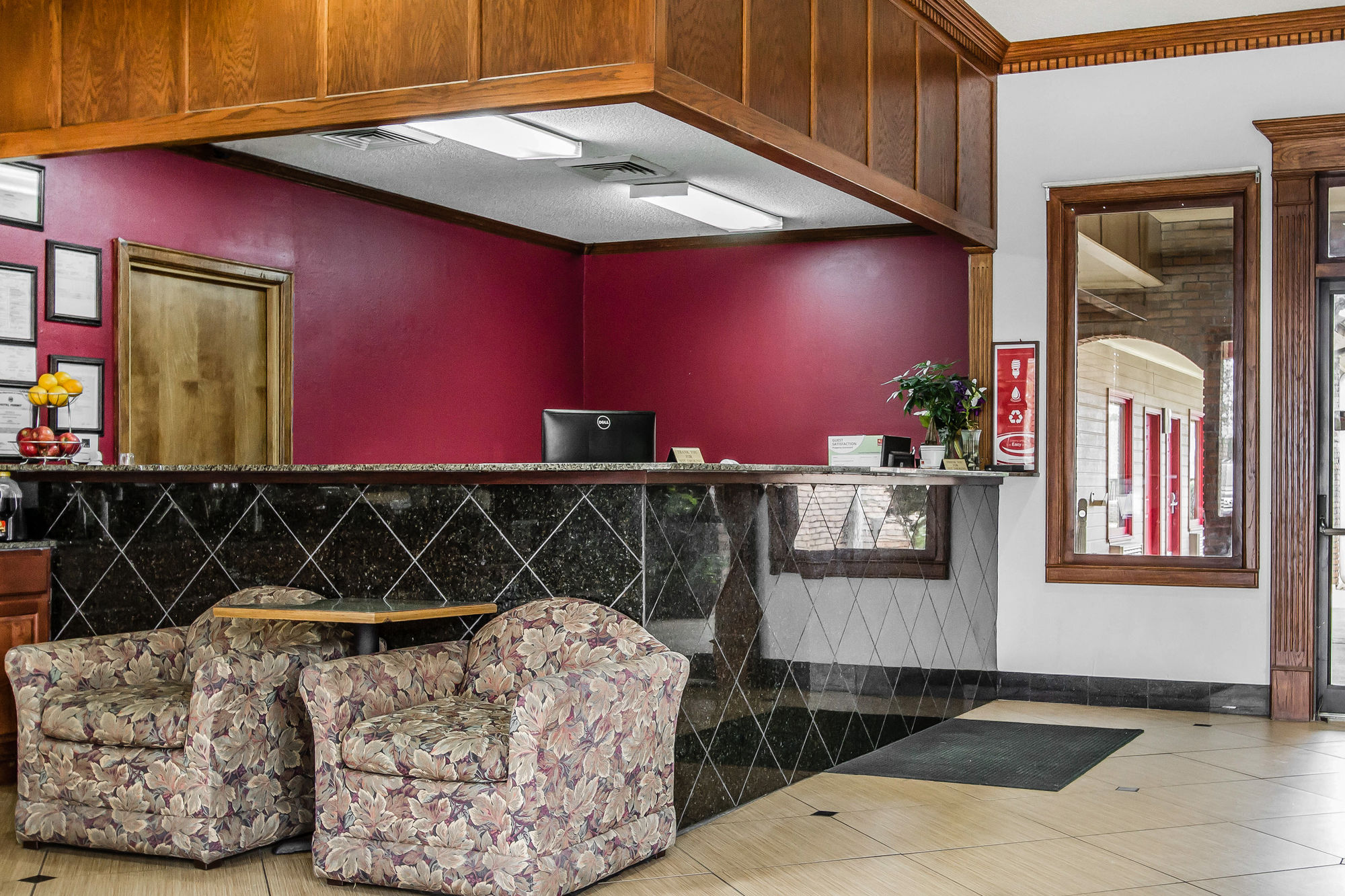 Econo Lodge Inn & Suites in Enterprise, AL