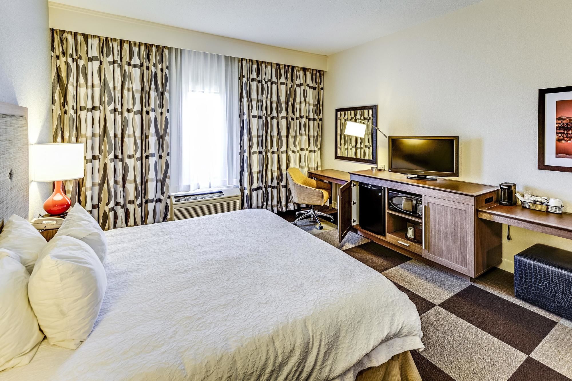 Discount Coupon for Hampton Inn Columbus Interstate 70 East Hamilton