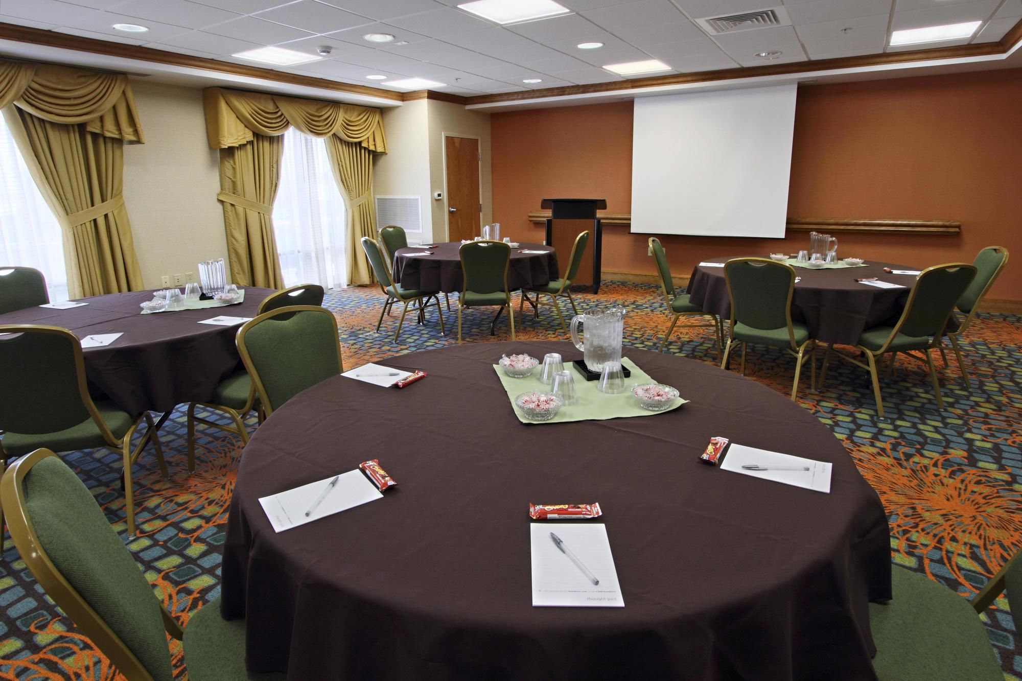 Discount Coupon for Hampton Inn Hagerstown Maugansville in Hagerstown