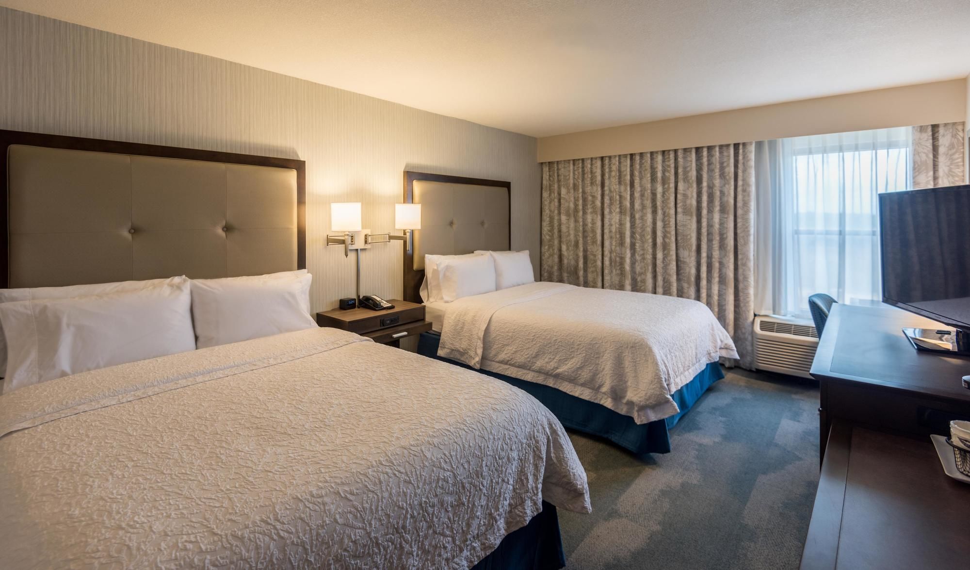 Discount Coupon for Hampton Inn & Suites JacksonColiseum in Jackson