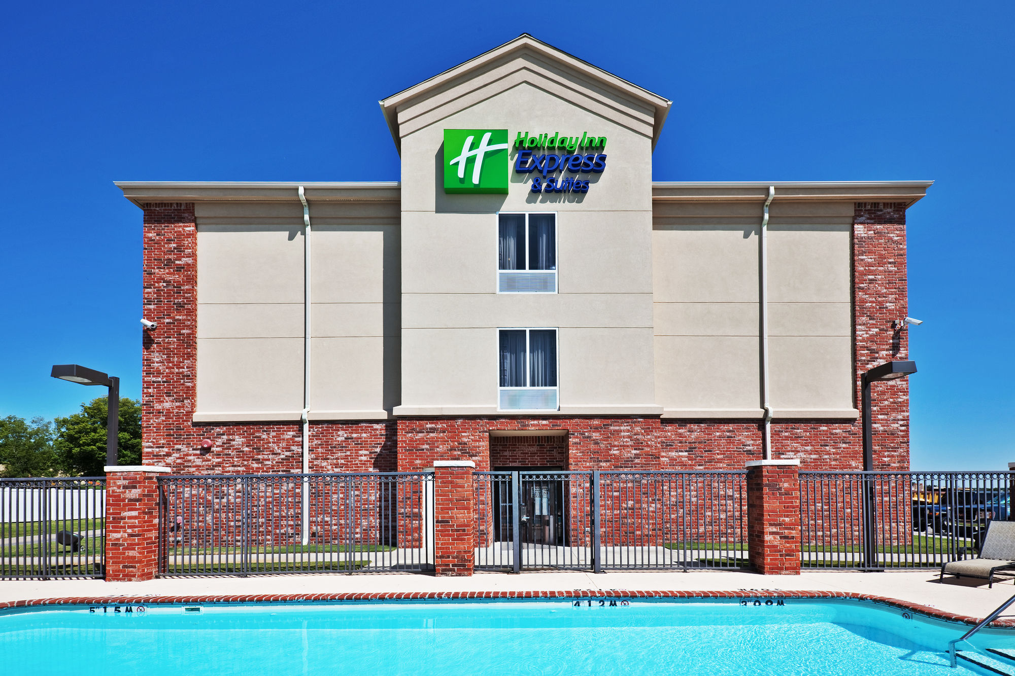 Discount Coupon for Holiday Inn Express Hotel & Suites TulsaCatoosa