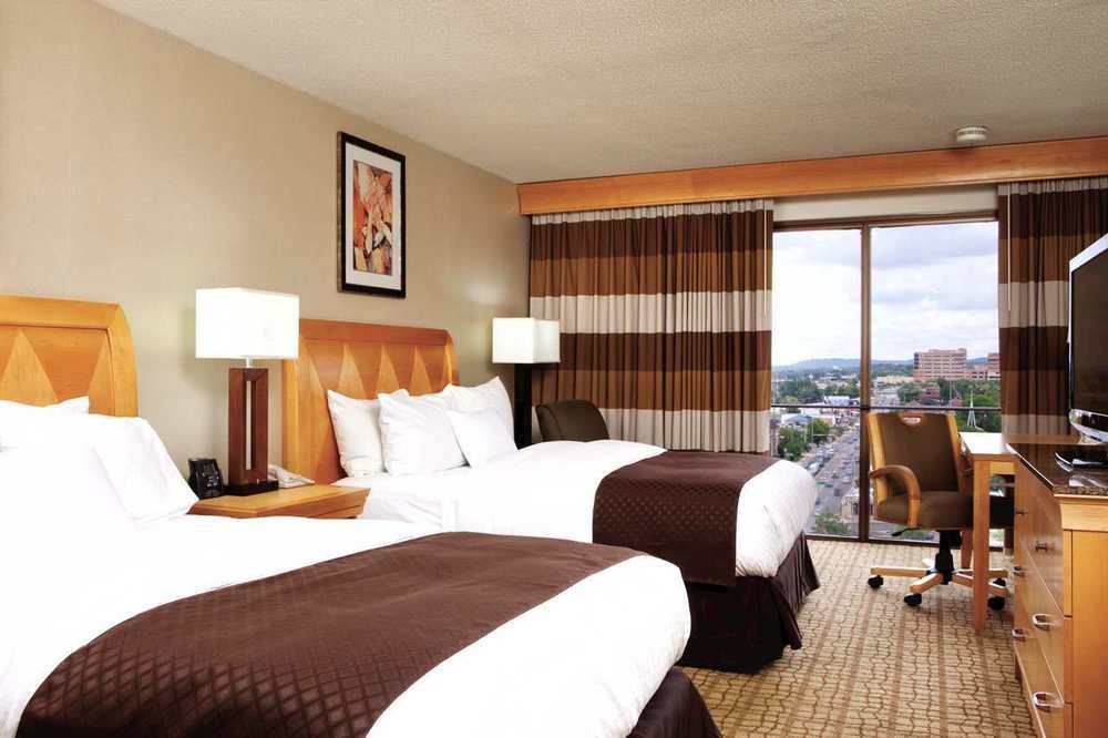 Discount Coupon for DoubleTree by Hilton Hotel Birmingham in Birmingham