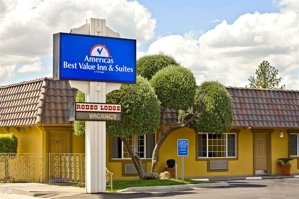 Clovis Hotel Coupons for Clovis, California
