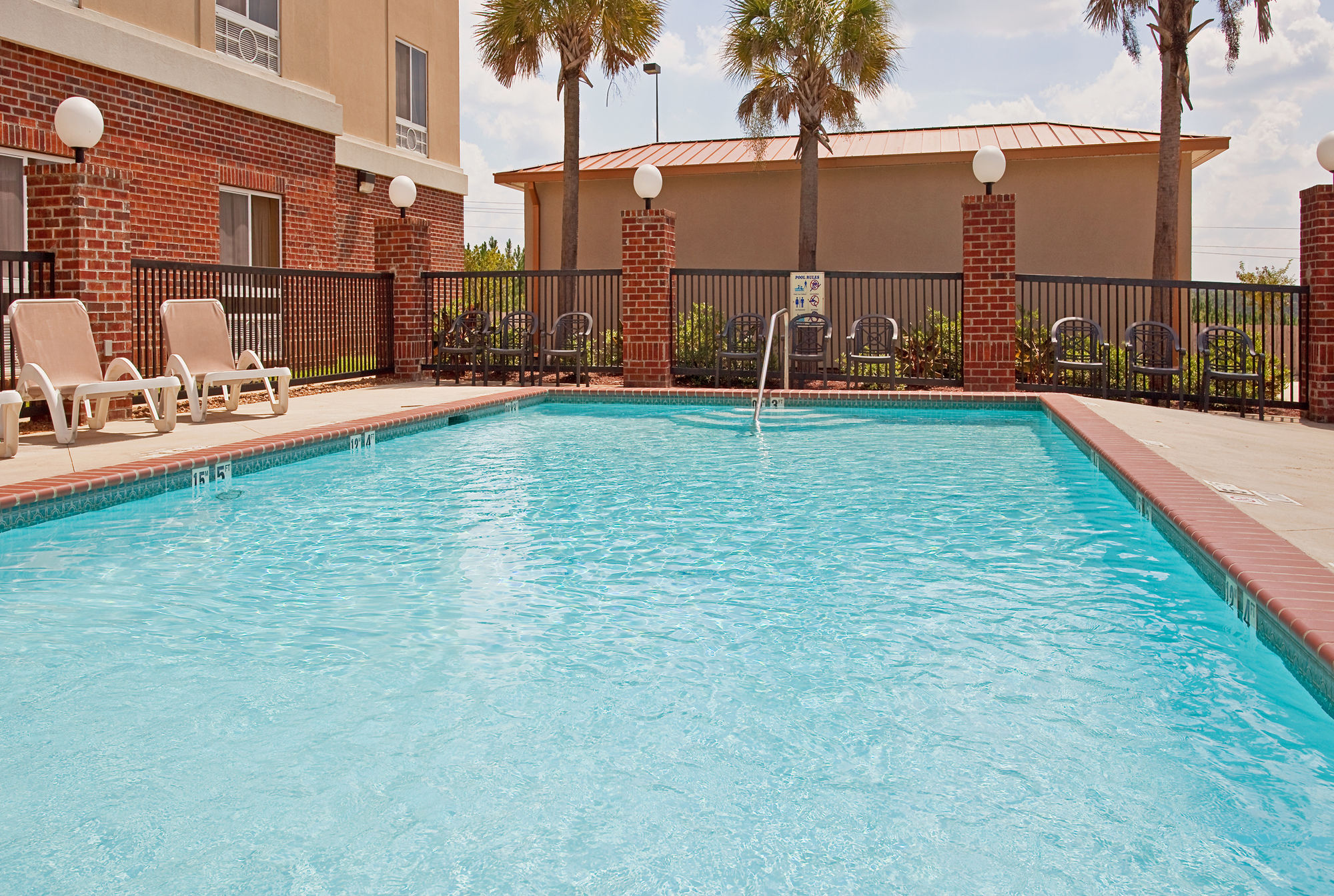 Discount Coupon for Holiday Inn Express Lucedale in Lucedale