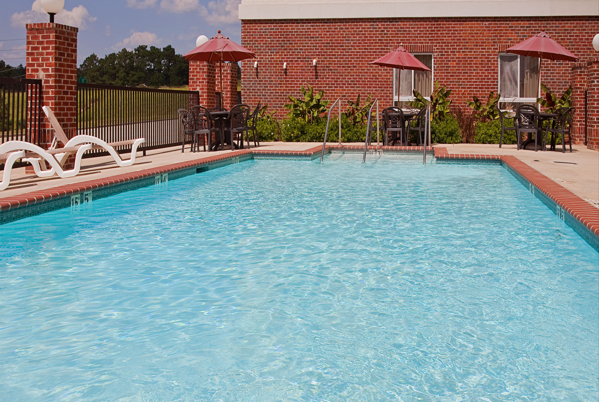 Discount Coupon for Holiday Inn Express Lucedale in Lucedale