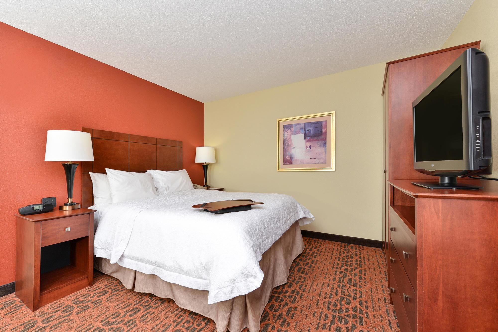 Discount Coupon for Hampton Inn Keokuk in Keokuk, Iowa Save Money!