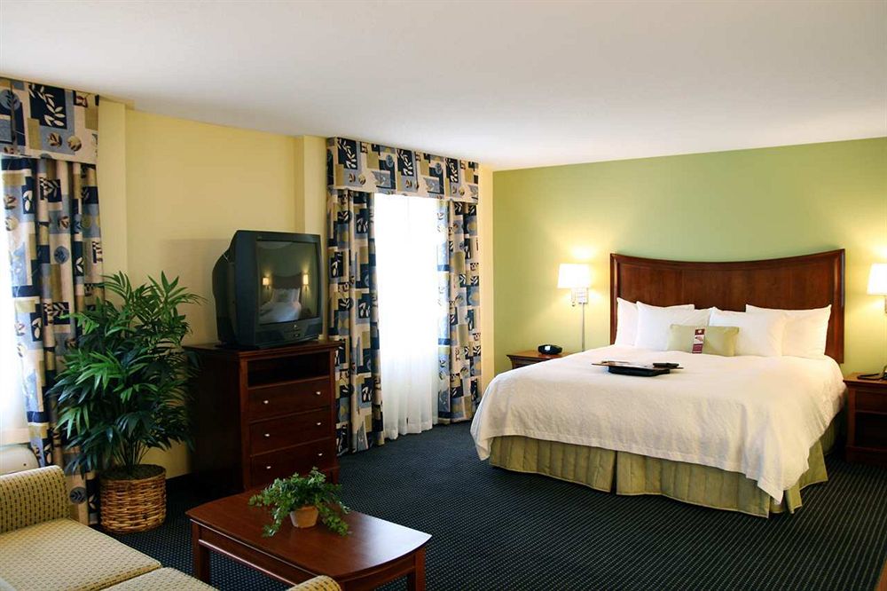 Discount Coupon for Hampton Inn & Suites Ft. Pierce in Ft Pierce