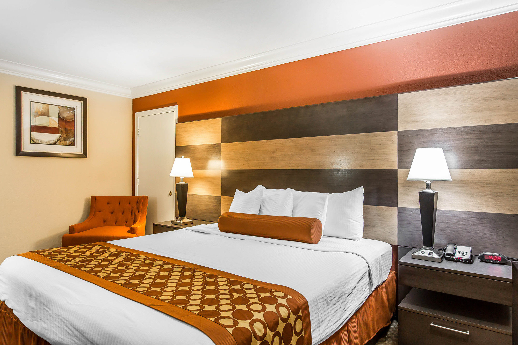 Rodeway Inn & Suites Canyon Lake in Canyon Lake, ca