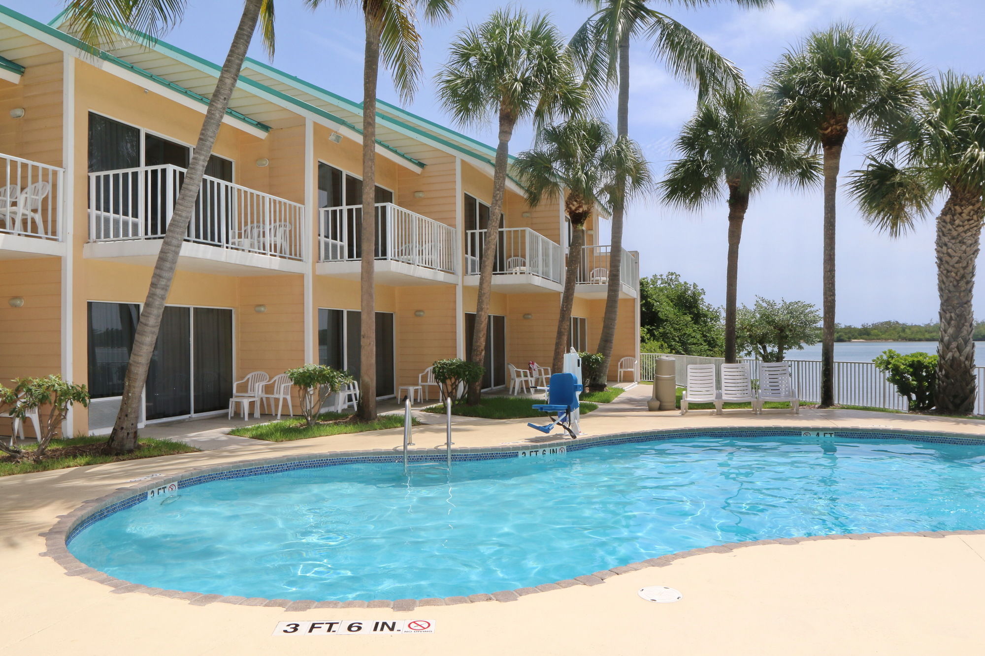 Discount Coupon for Jupiter Waterfront Inn in Tequesta, Florida Save