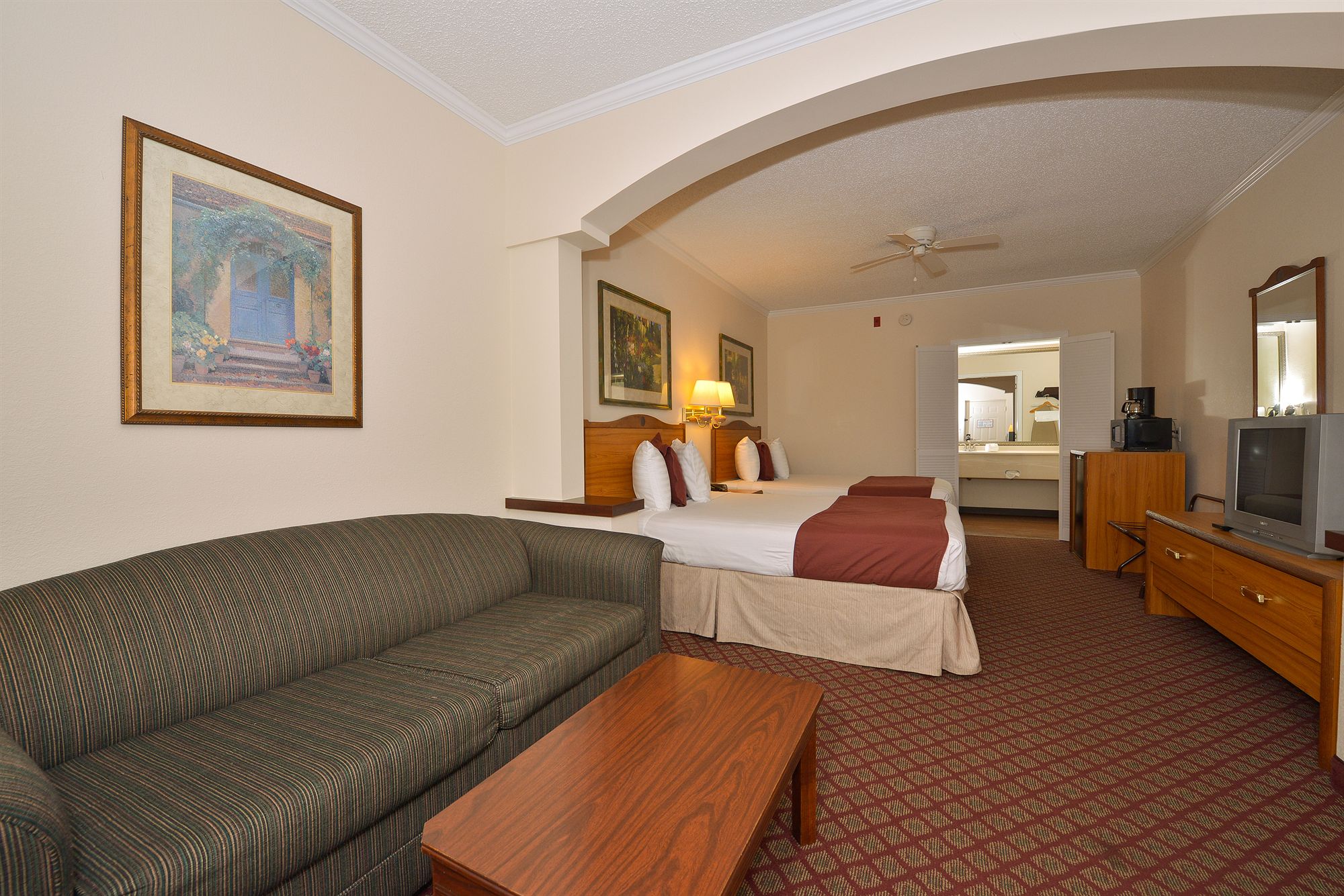 Arbor Suites Medical Mile in Springfield, MO