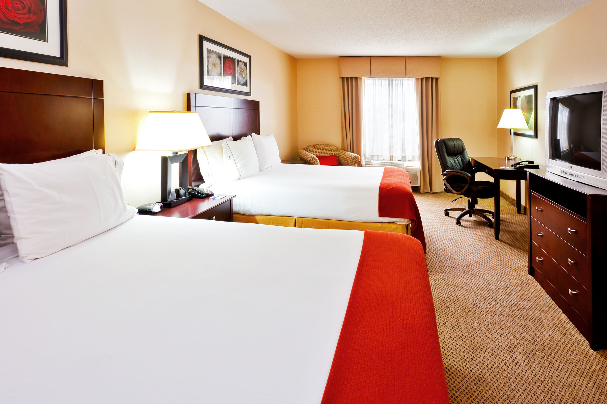 Discount Coupon for Holiday Inn Express & Suites Dickson in Dickson, Tennessee Save Money!