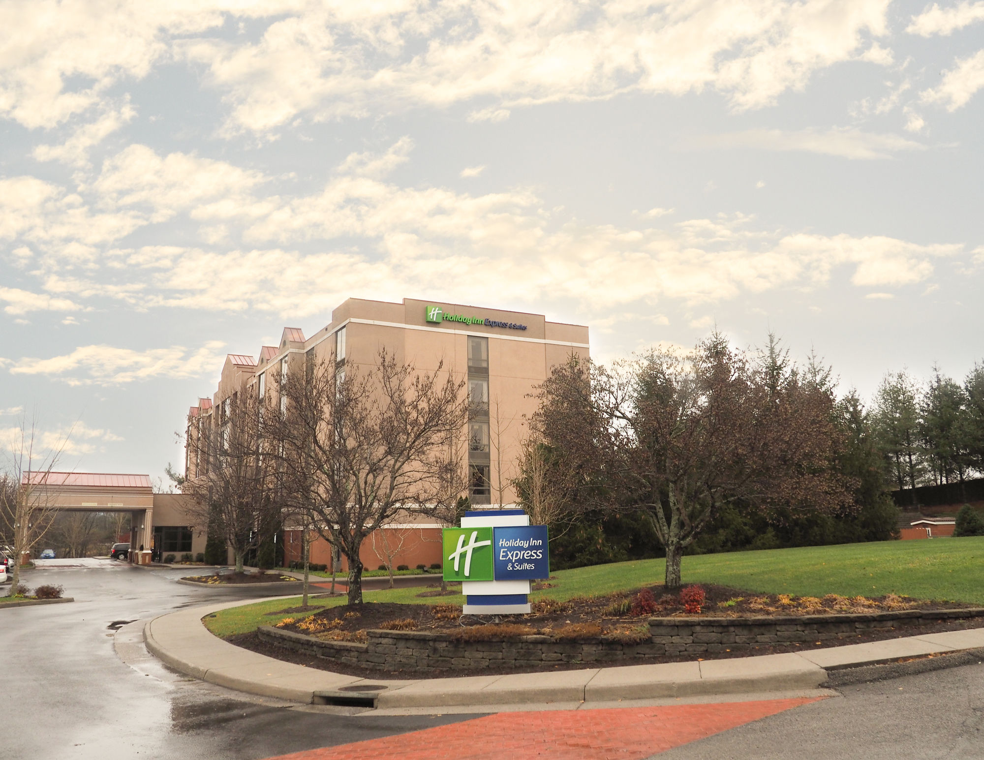 Holiday Inn Express & Suites Blacksburg - University Area in Blacksburg, VA