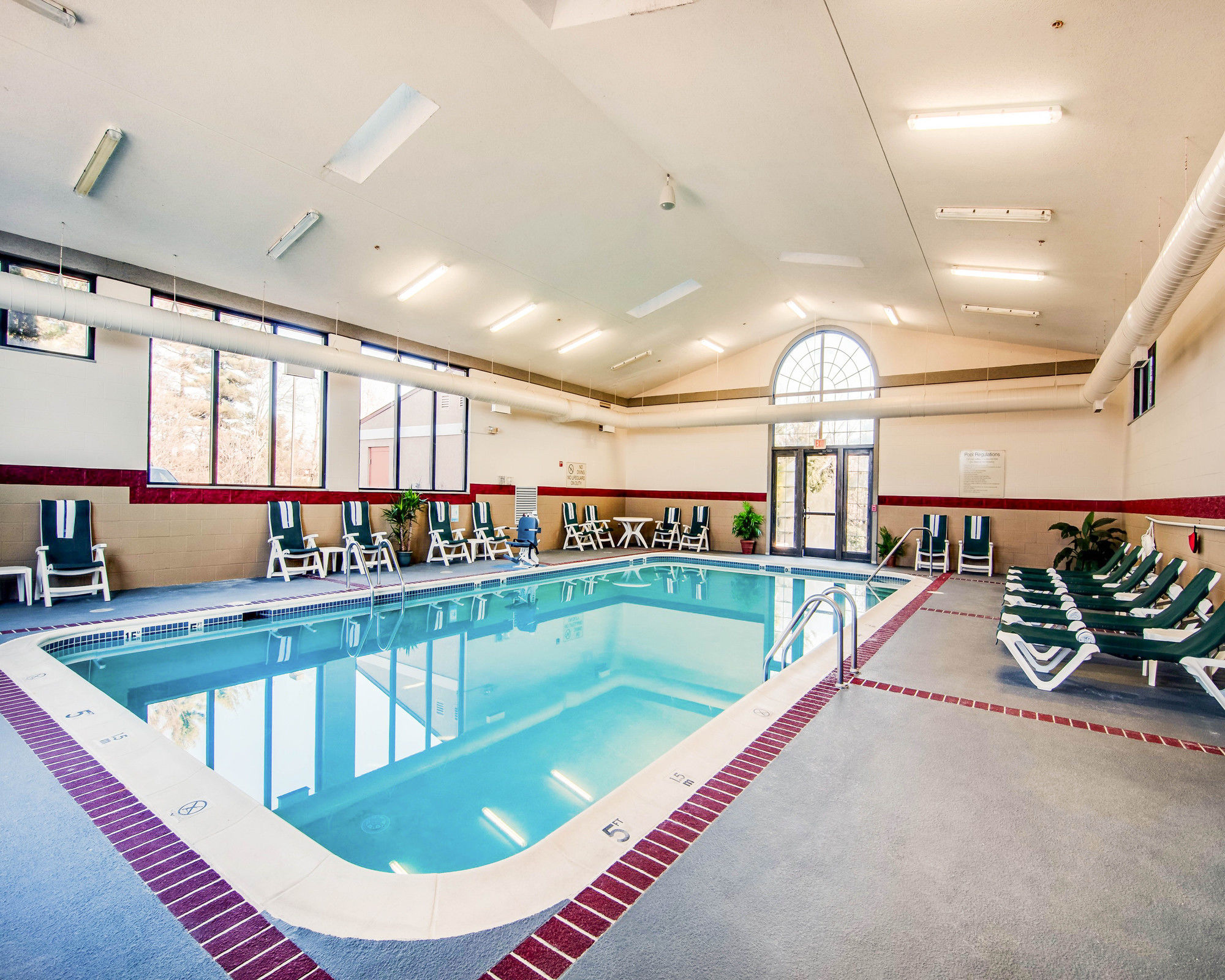 Holiday Inn Express & Suites Blacksburg - University Area in Blacksburg, VA