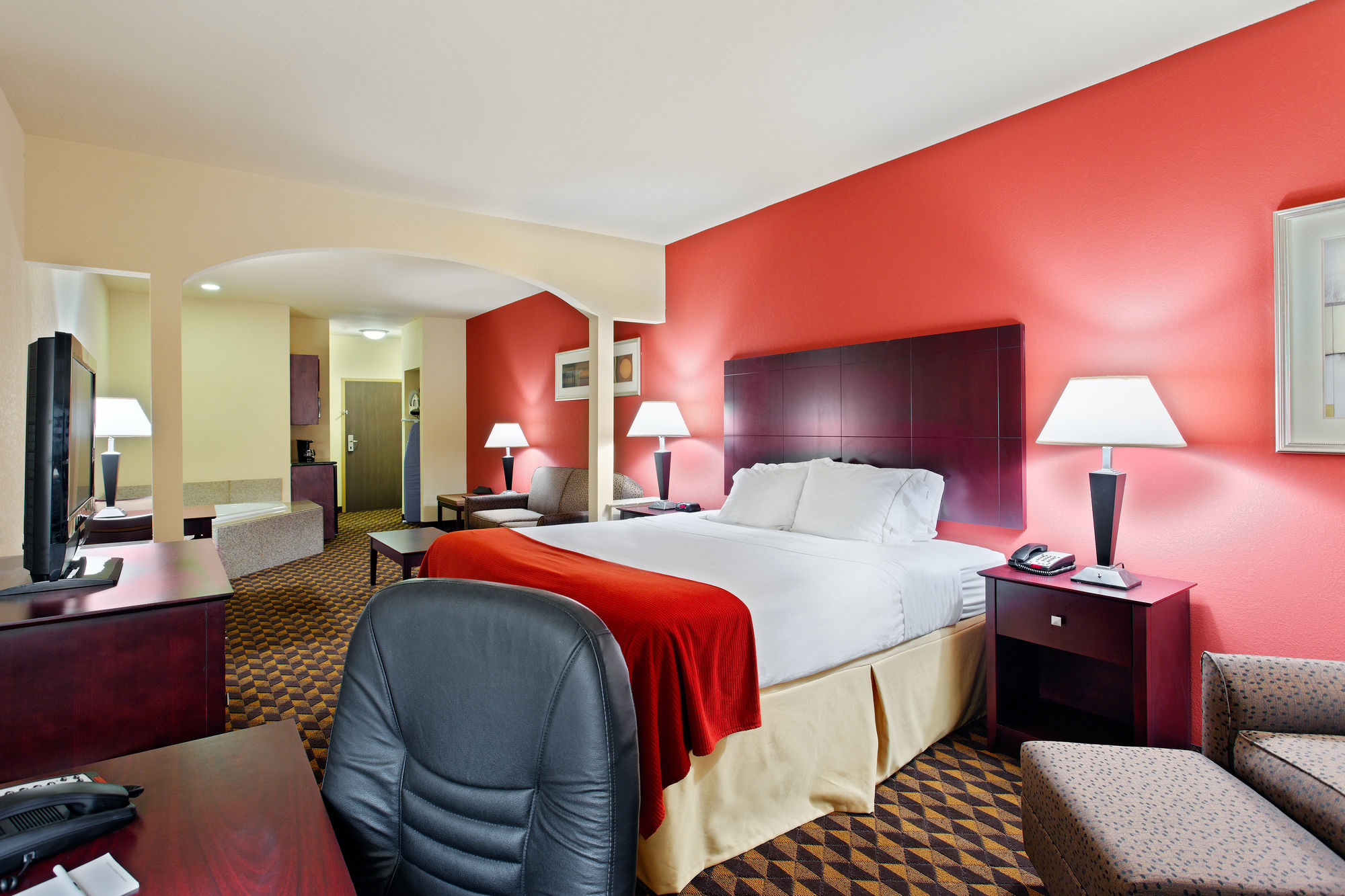 Discount Coupon for Holiday Inn Express Hotel & Suites Malvern in
