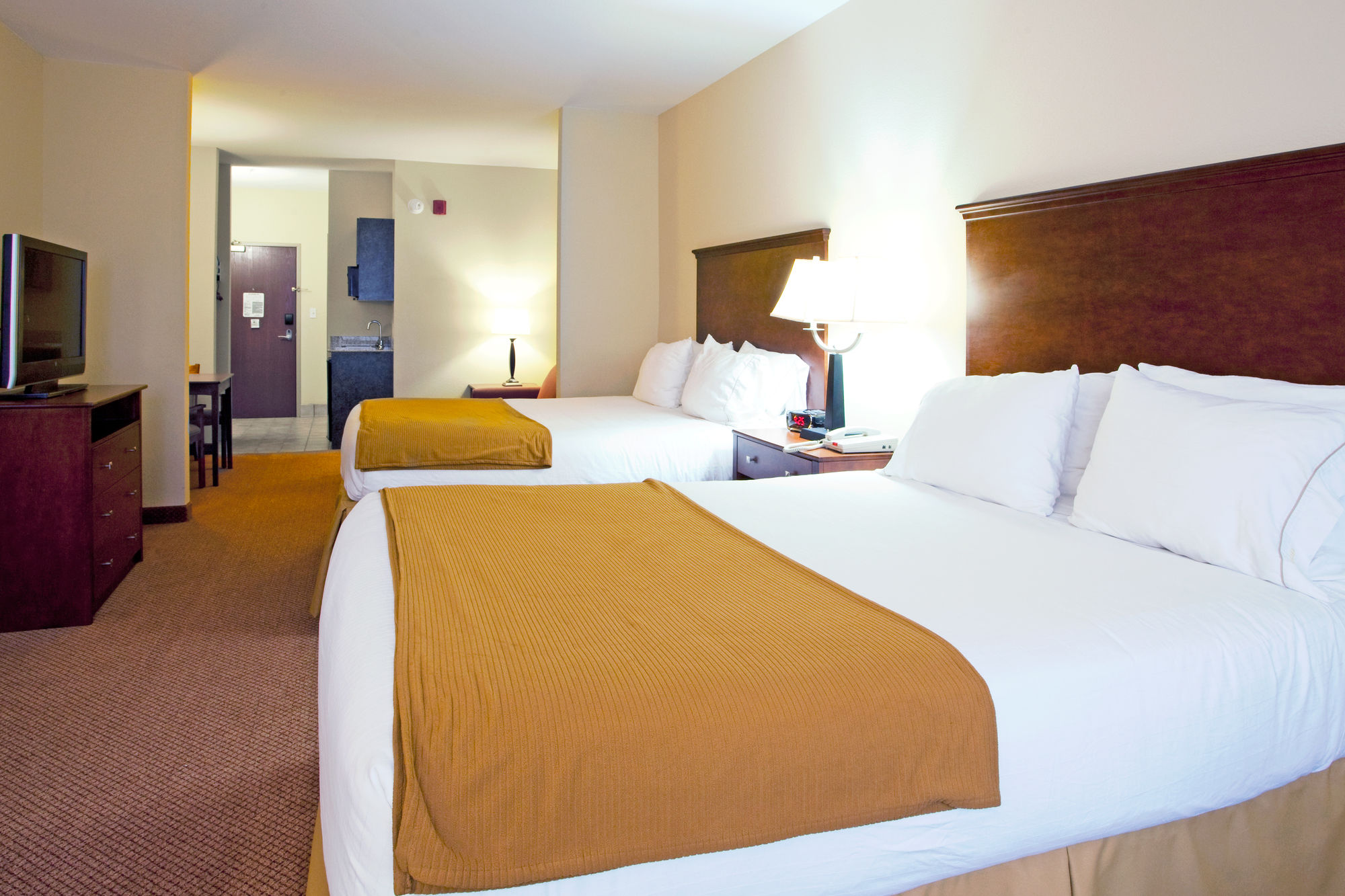 Discount Coupon for Holiday Inn Express Hotel & Suites Quincy I10 in