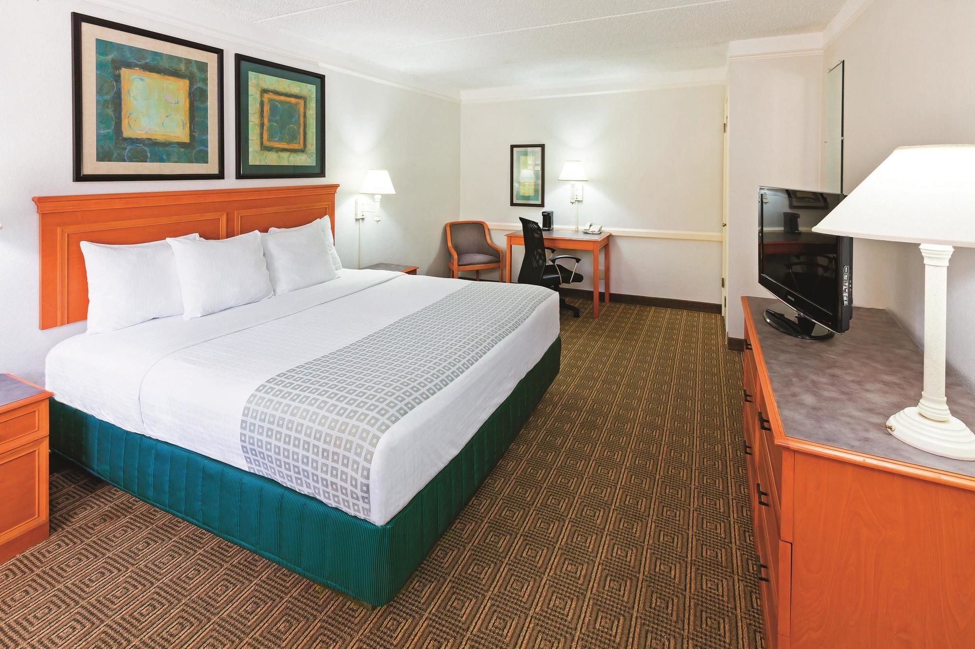 Discount Coupon for La Quinta Inn College Station in College Station