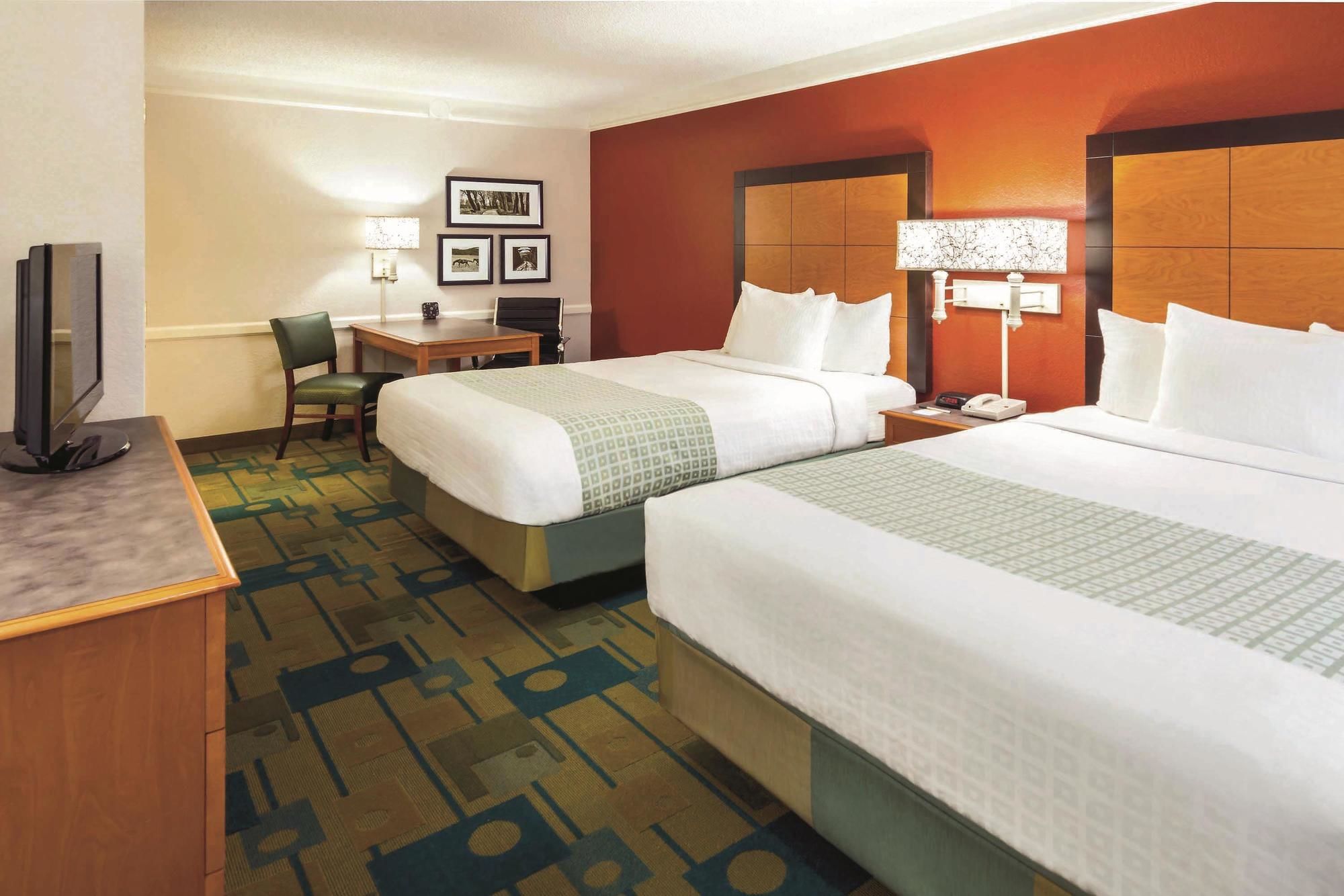 Discount Coupon for La Quinta Inn Colorado Springs Garden of the Gods