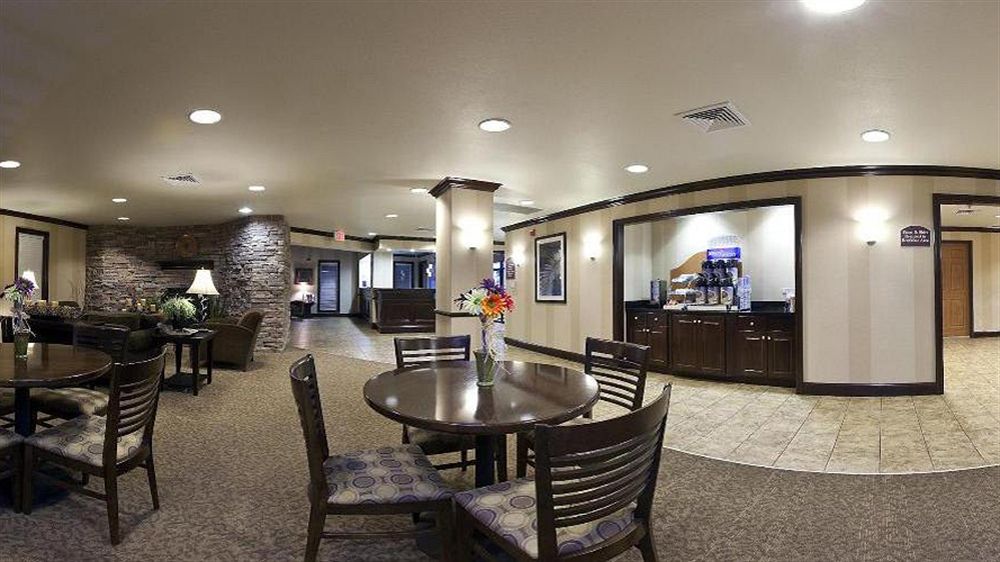 Discount Coupon for Holiday Inn Express Wisconsin Dells in Wisconsin