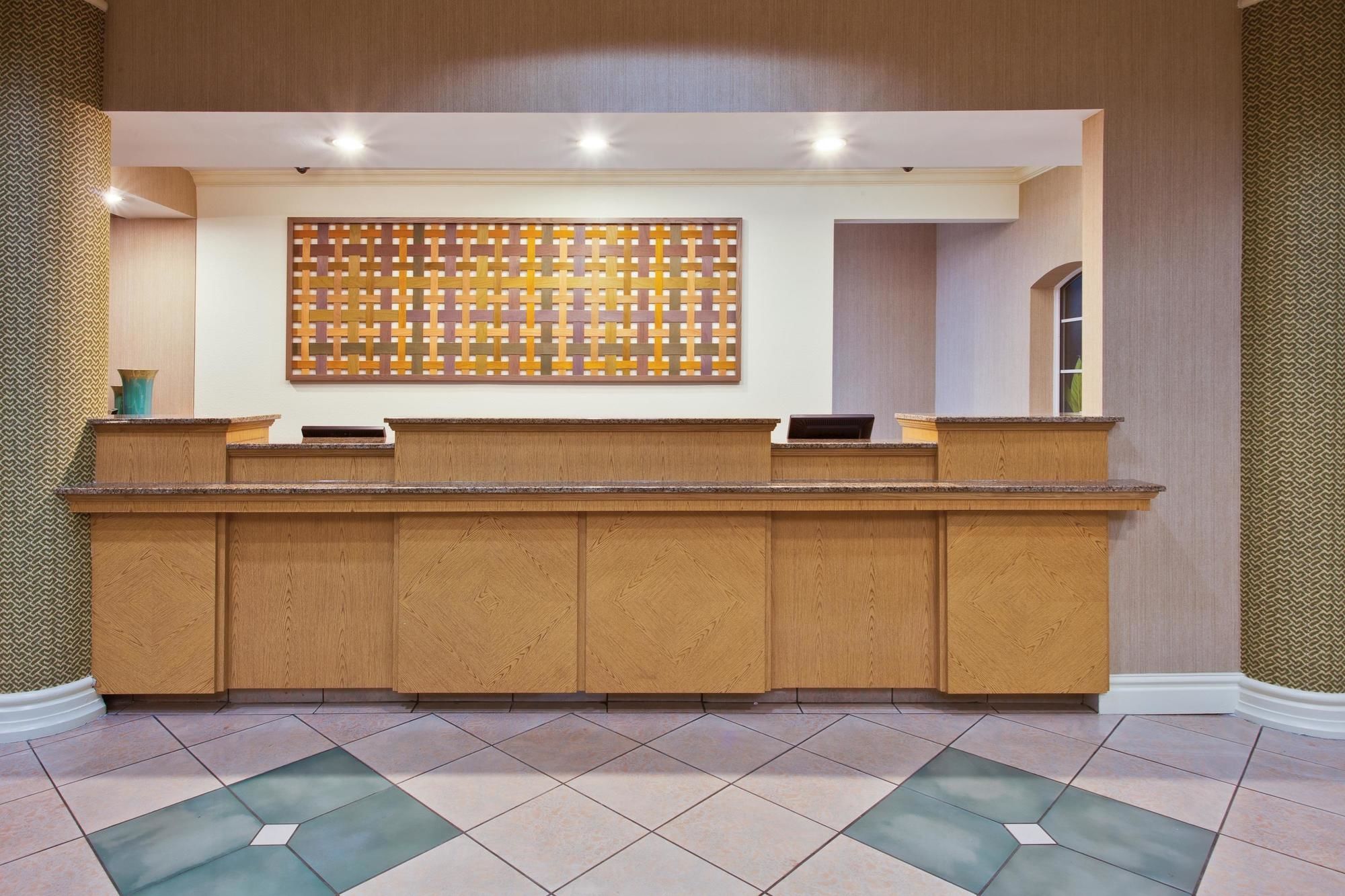 Discount Coupon for La Quinta Inn and Suites Tampa USFNear Busch