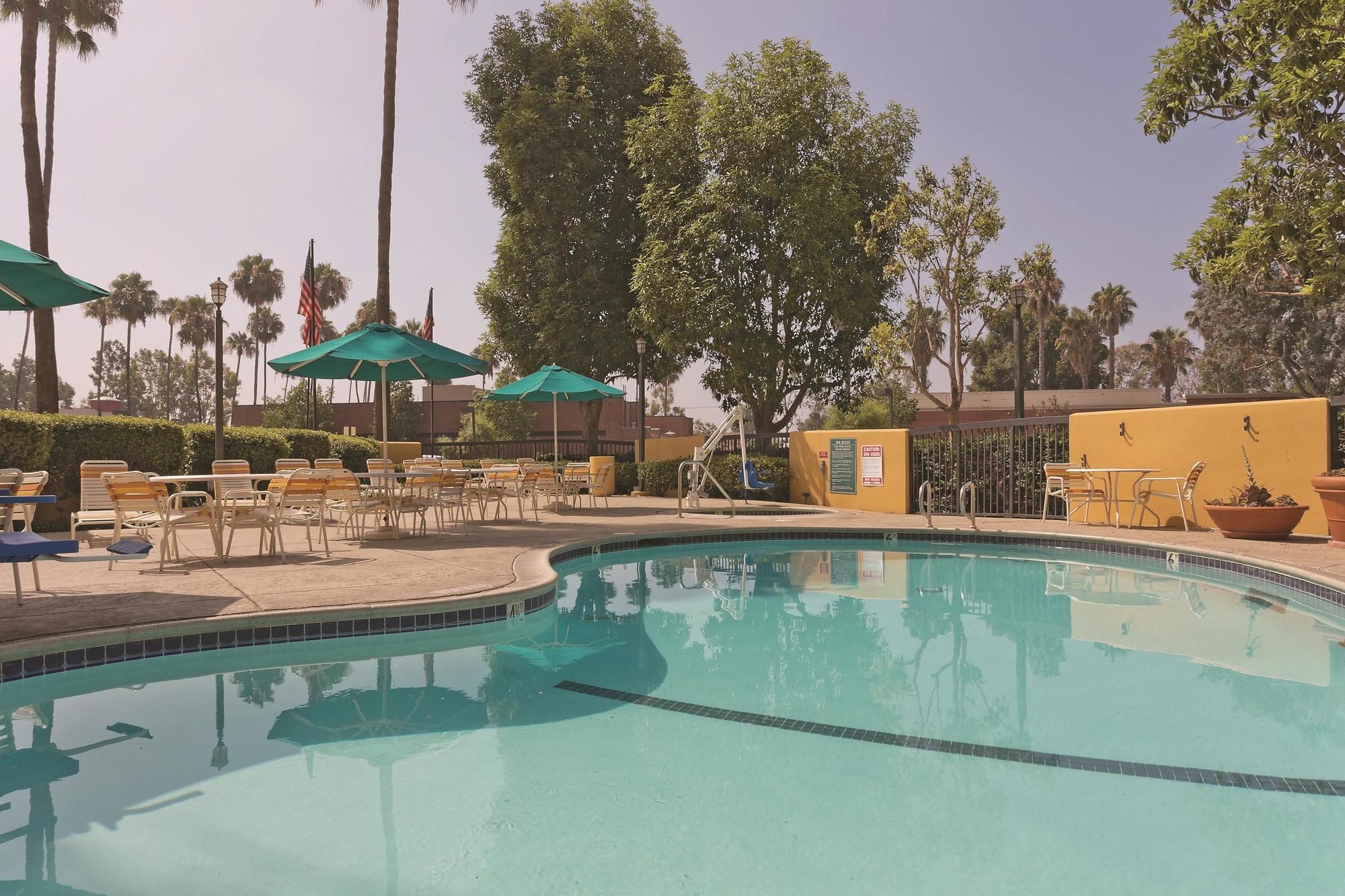 Discount Coupon for La Quinta Inn and Suites Buena Park in La Palma