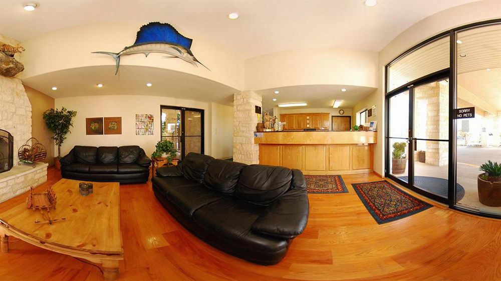 Days Inn Llano in Llano, TX