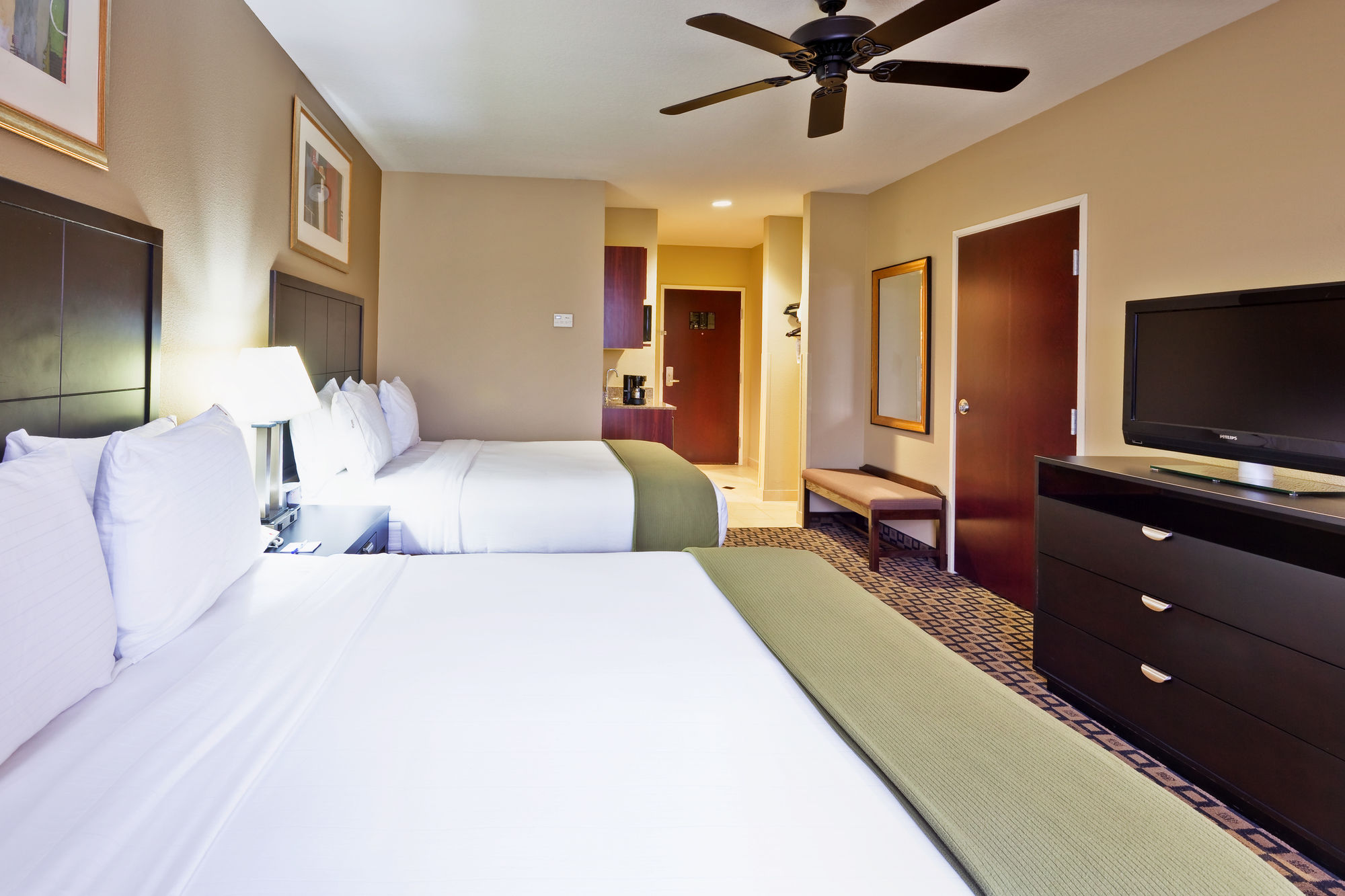 Clinton Hotel Coupons for Clinton, Mississippi