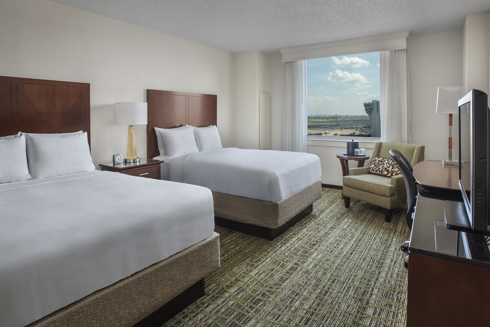 Discount Coupon for Philadelphia Airport Marriott in Philadelphia, Pennsylvania Save Money!