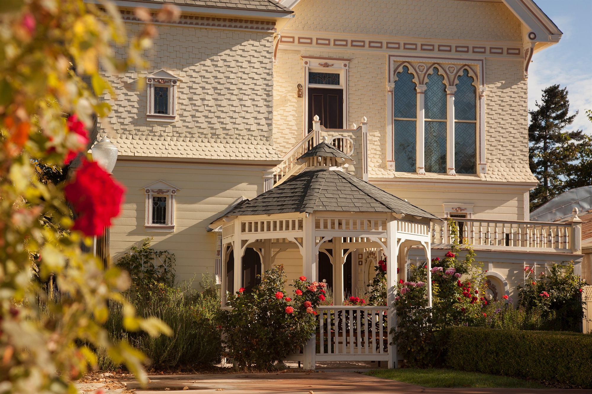 Discount Coupon for Victorian Mansion at Los Alamos in Los Alamos