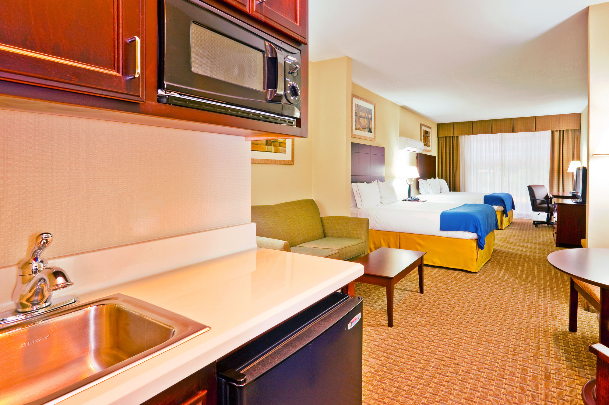 Discount Coupon for Holiday Inn Express & Suites MAGEE in Magee