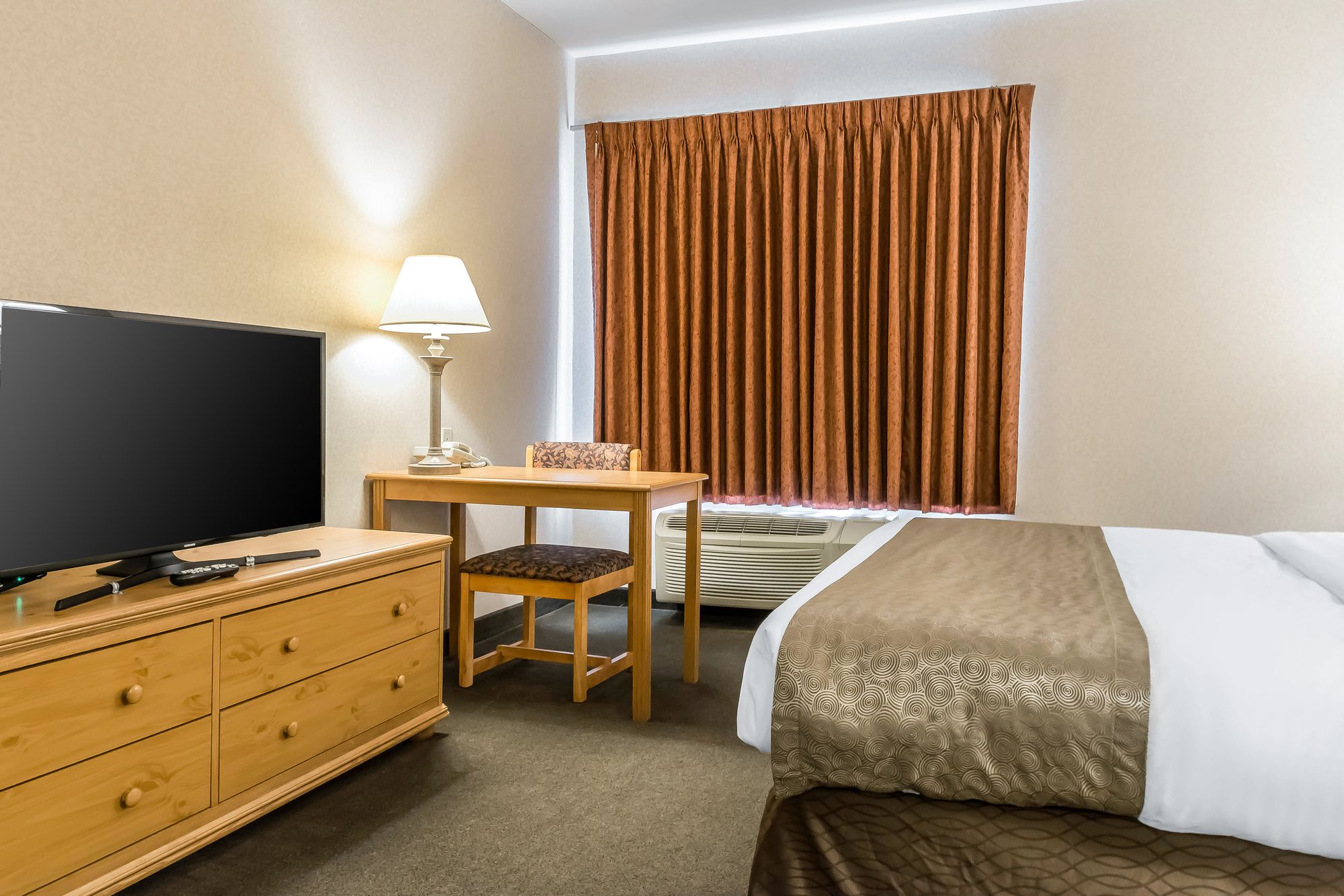 Rodeway Inn and Suites Tomahawk in Tomahawk, WI