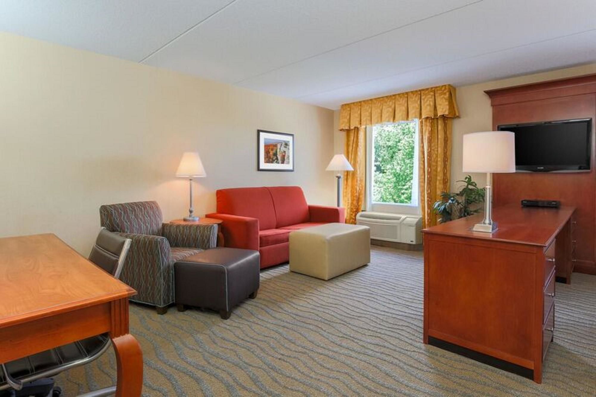 Discount Coupon for Hampton Inn & Suites Poughkeepsie in Poughkeepsie
